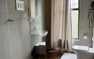 6 Bedroom House For Sale in Erospark, Windhoek