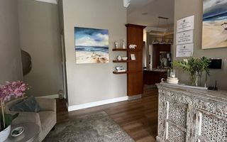 6 Bedroom House For Sale in Erospark, Windhoek
