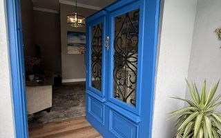 6 Bedroom House For Sale in Erospark, Windhoek