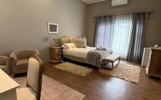 6 Bedroom House For Sale in Erospark, Windhoek