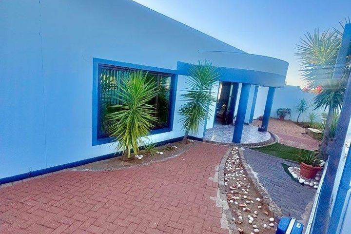 3 Bedroom House For Sale in Khomasdal , Windhoek