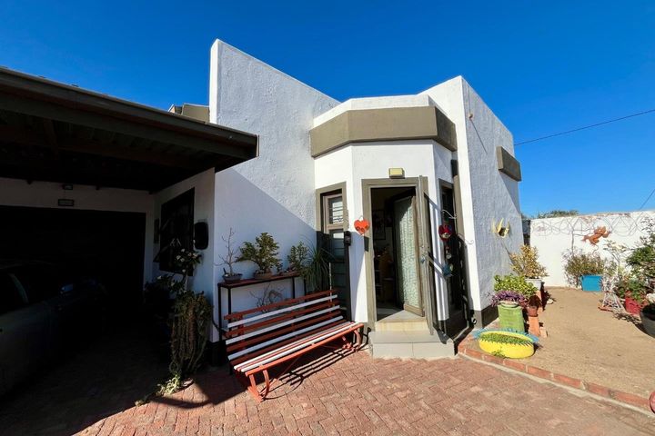2 Bedroom House For Sale in Okahandja