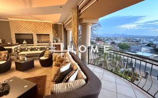 4 Bedroom House For Sale in Luxury Hill, Windhoek