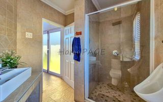 4 Bedroom House For Sale in Meersig