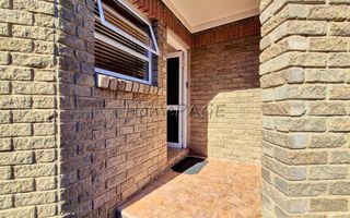 4 Bedroom House For Sale in Meersig