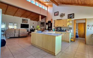 4 Bedroom House For Sale in Meersig