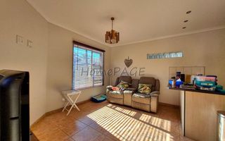 4 Bedroom House For Sale in Meersig