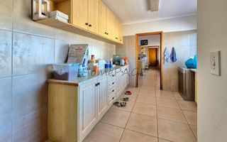 4 Bedroom House For Sale in Meersig