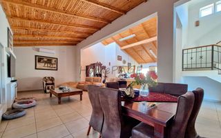4 Bedroom House For Sale in Meersig