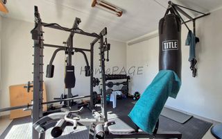 4 Bedroom House For Sale in Meersig
