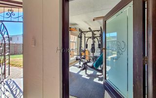 4 Bedroom House For Sale in Meersig