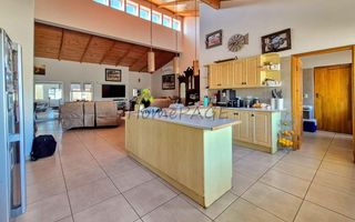 4 Bedroom House For Sale in Meersig