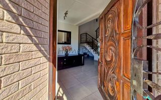 4 Bedroom House For Sale in Meersig