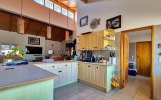4 Bedroom House For Sale in Meersig
