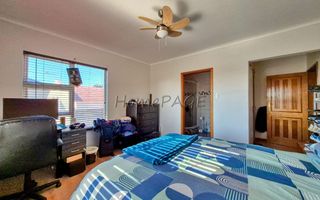 4 Bedroom House For Sale in Meersig