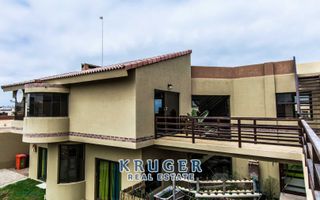 5 Bedroom House For Sale in Vogelstrand, Swakopmund