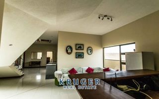 5 Bedroom House For Sale in Vogelstrand, Swakopmund