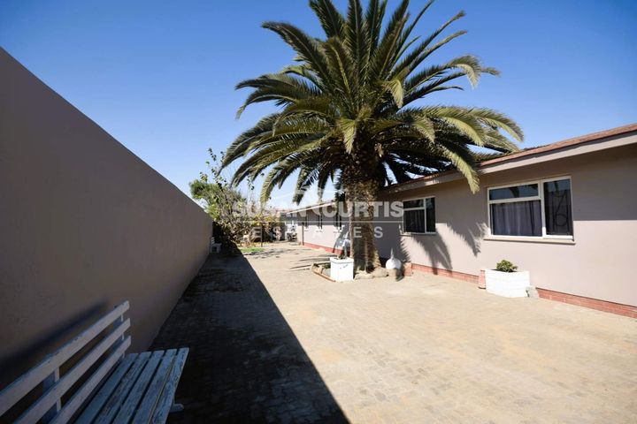 4 Bedroom House For Sale in Vineta, Swakopmund
