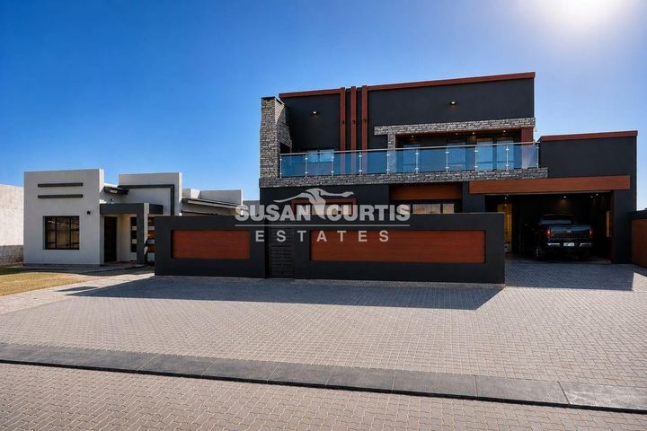 5 Bedroom House For Sale in Matatura, Swakopmund