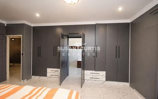 5 Bedroom House For Sale in Matatura, Swakopmund