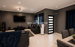 5 Bedroom House For Sale in Matatura, Swakopmund