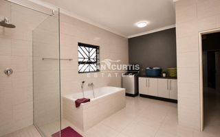 5 Bedroom House For Sale in Matatura, Swakopmund
