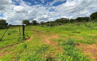 Farm For Sale in Hochfeld