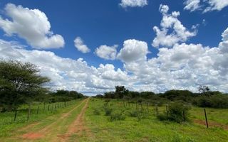 Farm For Sale in Hochfeld