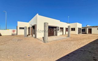 3 Bedroom House For Sale in Kuisebmond, Walvis Bay