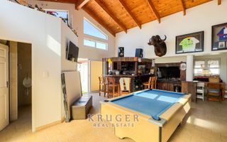 4 Bedroom House For Sale in Meersig