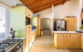 4 Bedroom House For Sale in Meersig