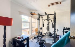 4 Bedroom House For Sale in Meersig