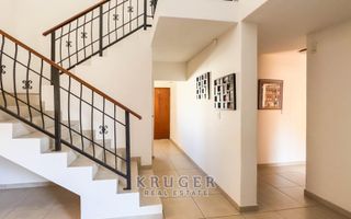4 Bedroom House For Sale in Meersig