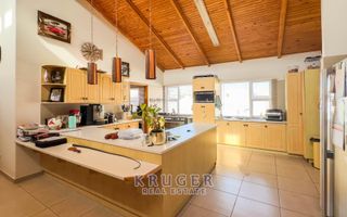 4 Bedroom House For Sale in Meersig