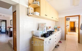 4 Bedroom House For Sale in Meersig