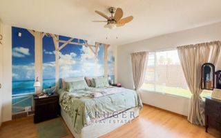 4 Bedroom House For Sale in Meersig