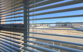 4 Bedroom House For Sale in Meersig