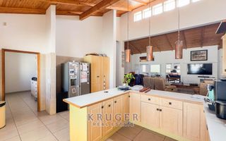 4 Bedroom House For Sale in Meersig