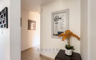 4 Bedroom House For Sale in Meersig