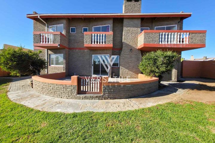 3 Bedroom House For Sale in Fairway Estate
