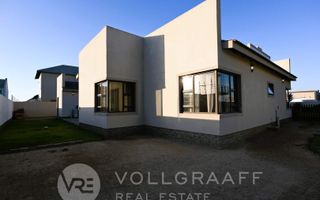 4 Bedroom House For Sale in Swakopmund Ext 15, Swakopmund