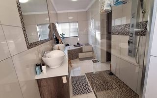4 Bedroom House For Sale in Ocean View, Swakopmund