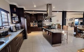 4 Bedroom House For Sale in Ocean View, Swakopmund