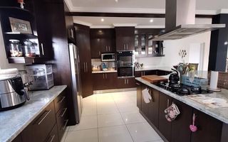 4 Bedroom House For Sale in Ocean View, Swakopmund