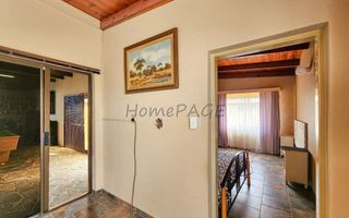 3 Bedroom House For Sale in Henties Bay Central, Henties Bay