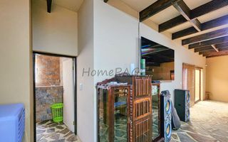 3 Bedroom House For Sale in Henties Bay Central, Henties Bay