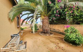 3 Bedroom House For Sale in Henties Bay Central, Henties Bay