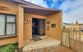 3 Bedroom House For Sale in Henties Bay Central, Henties Bay