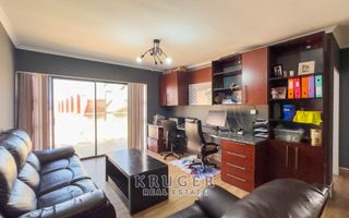 4 Bedroom House For Sale in Mile 4 Extension 1, Swakopmund