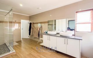 4 Bedroom House For Sale in Mile 4 Extension 1, Swakopmund